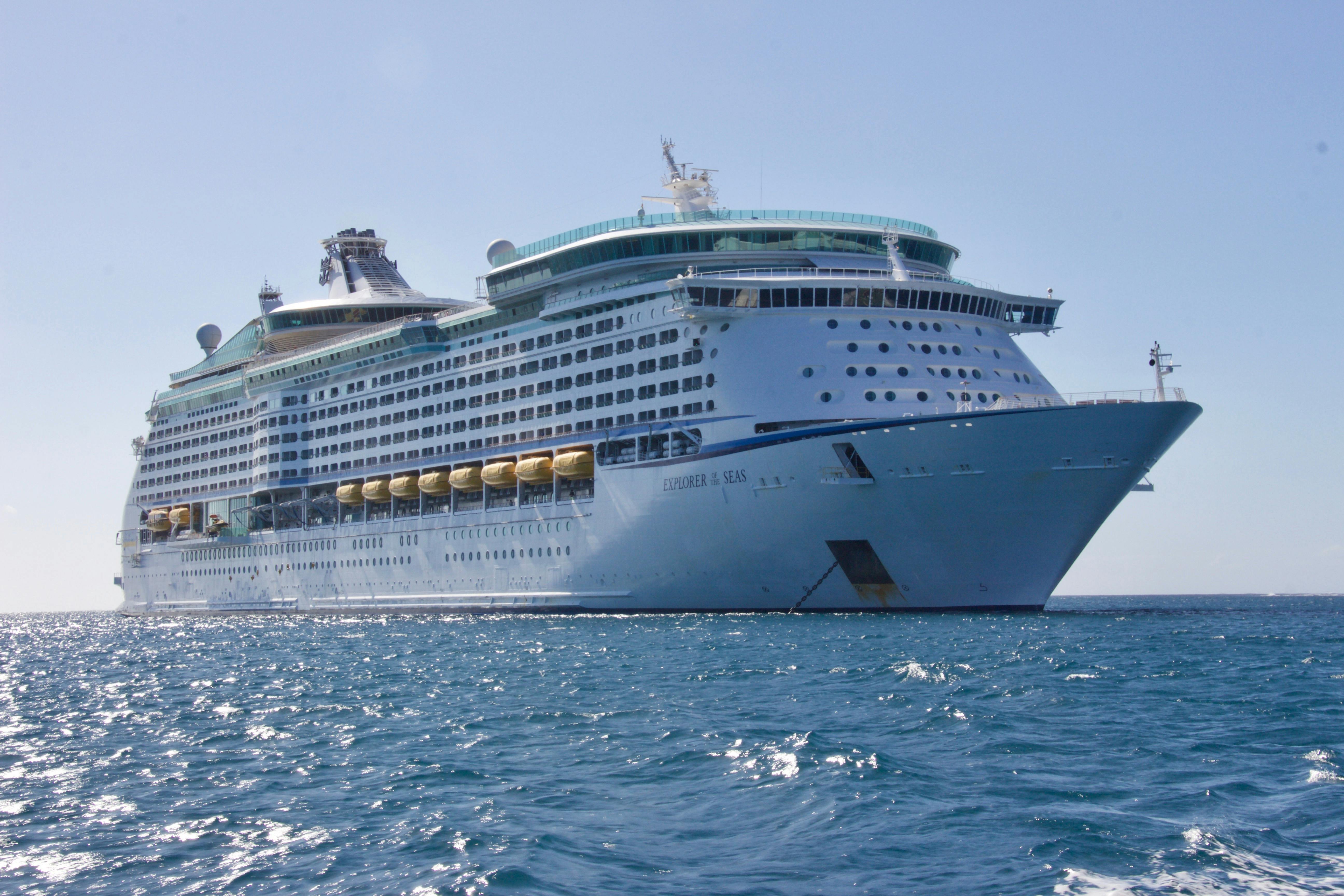 Cruise Liners